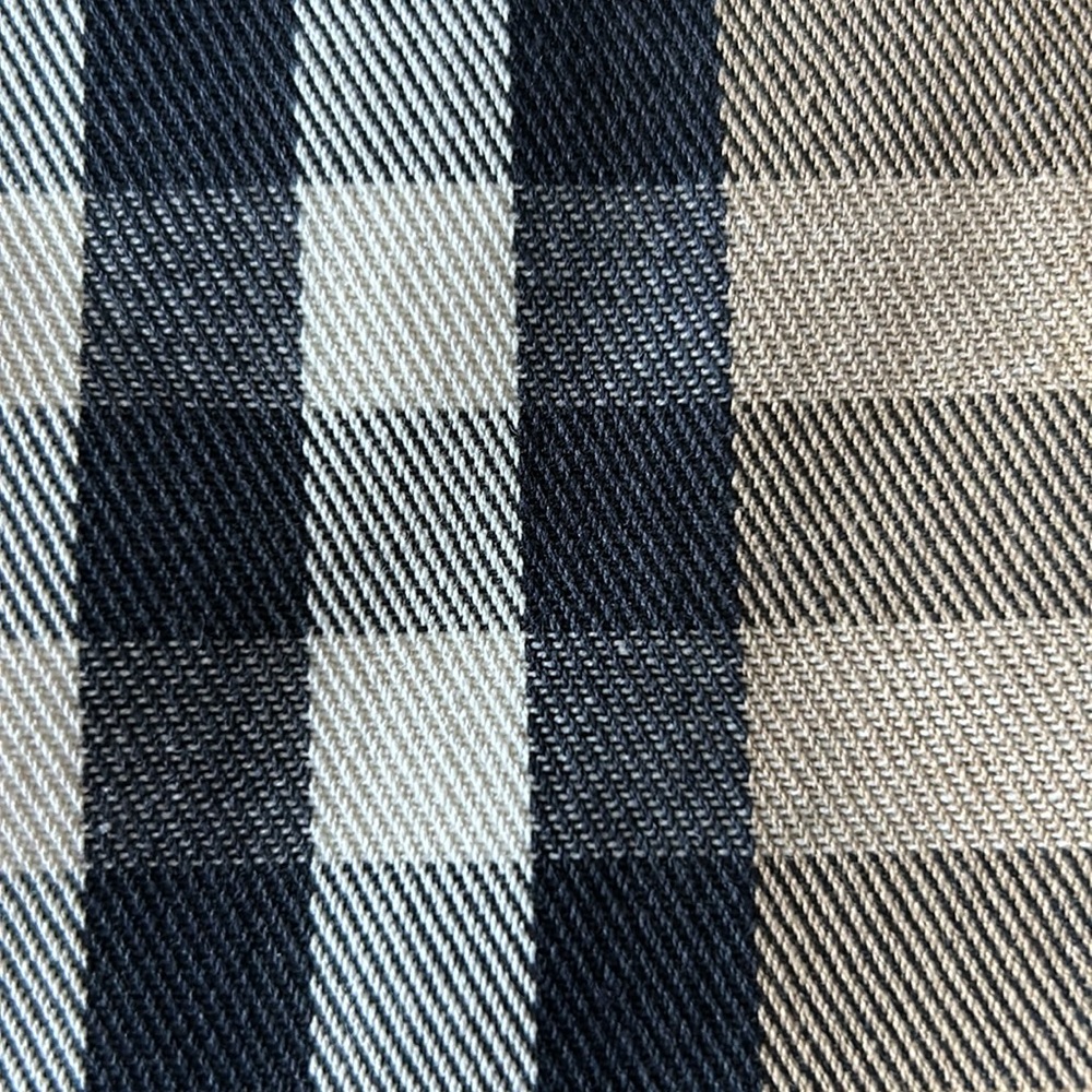 AUTHENTIC BURBERRY HANDBAG TOTE - Picture 3 of 8